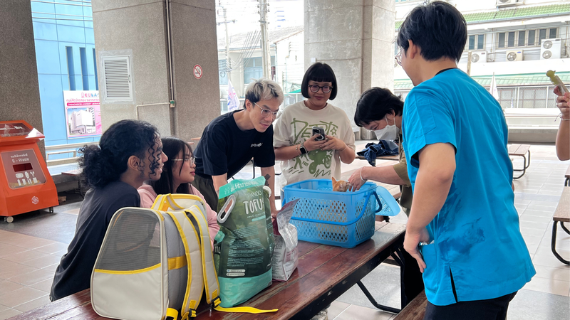 pando ร่วมมือ JohnJud มอบสุขอนามัยที่ดีแก่การเริ่มต้นชีวิตใหม่ของน้องแมว